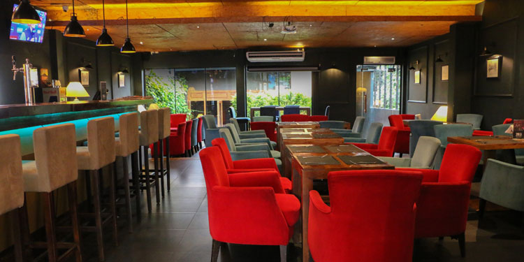 Tunnel Lounge Bar